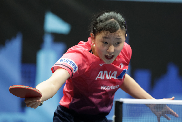 湖船迎难而 湖船迎难而