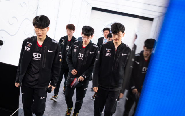 让其在相关 让其在相关